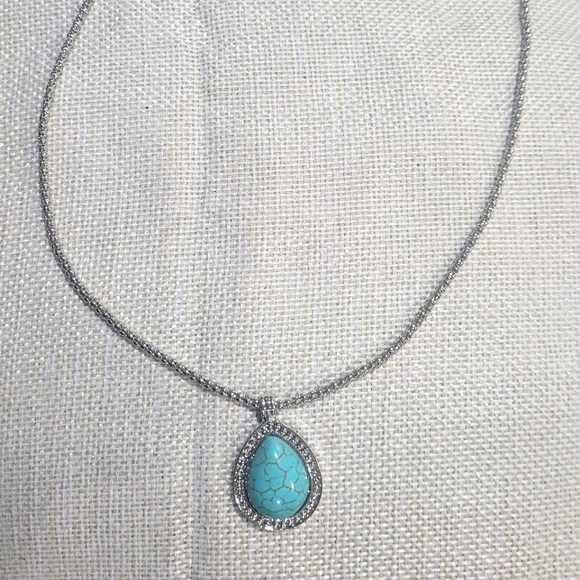 Necklace - Picture 2 of 8